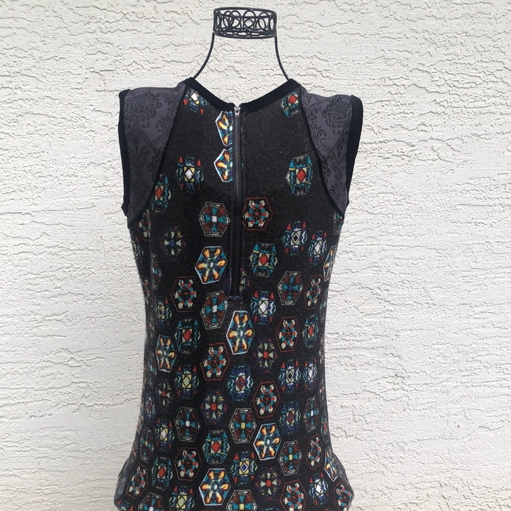 Papillon Sleeveless Dress - Picture 4 of 16